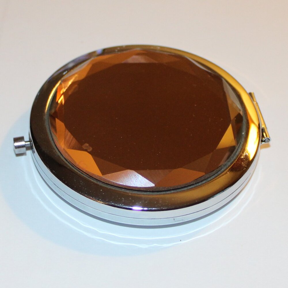 Double Mirror Snap Close Compact Peachy-Pink Silver Vanity Travel Accessory